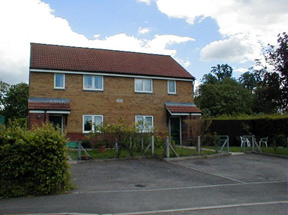 Houses in Skinners Clo., Hannington